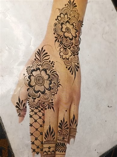 Professional Henna Classes in Pangani