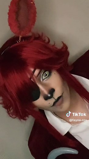 Foxy Cosplay: Transforming into Five Nights at Freddy's