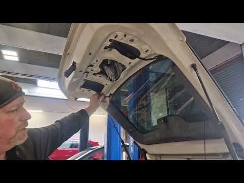 MG3 Heated Rear Window Repair