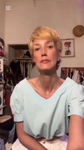 Mariana Rios on Instagram: "*Escandalo* Protagonista Crop Top Combínalo como quieras! Acá te doy una opción bermudas ,lo podes llevar con faldas ,short y dejo que vuele tu imaginación 💫💫💚🤍 #ventaderopa #asesoradeimagen asesoradeimagen"