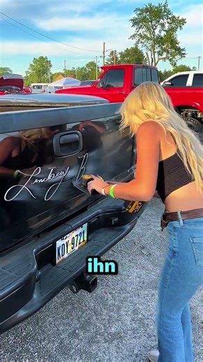 Riskantes Talent im Autohaus 😨🚘 (@cade_b01)