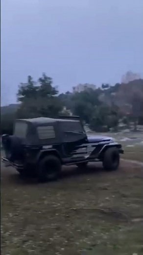 Jeep Wrangler mud bogging