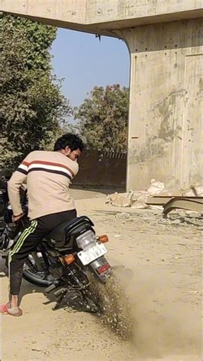 bike stunt#video #Splendor bike#short #viralshorts#Hero#Splendor