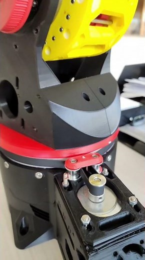 Auto zero position using magnetic hall sensor