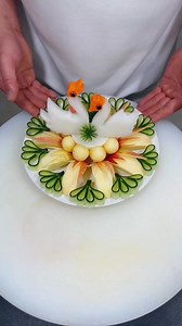 Creative fruits plate decoration art 🍎🍒🍎 #fruitplatter #fruitcarving #carvingart #decoration #fruitart #fruitartist | Neha Art's