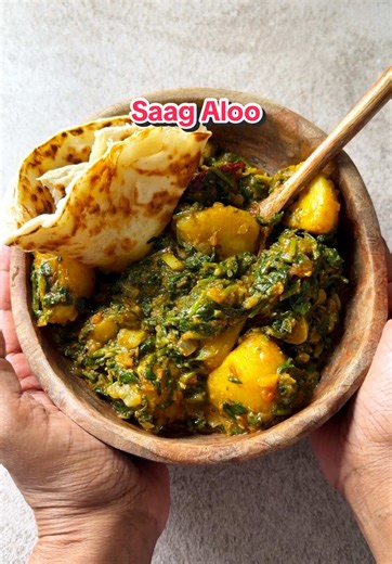 Delicious Saag Aloo Recipe with Spinach and Potatoes