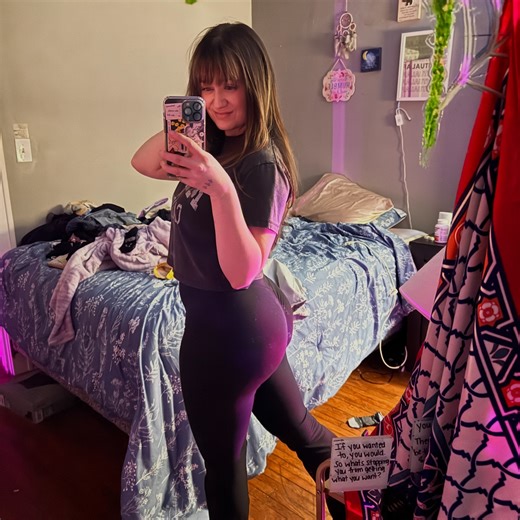 𝓑𝓮𝓪𝓾𝓽𝓲𝓯𝓾𝓵 𝓢𝓸𝓾𝓵 🦋 | Forever the look at the moon type of woman. The count stars with me woman. The soil is gold woman. The tree hugger woman. The watch the... | Instagram