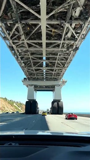 INSANE 5km/h Mega Transporter 🚜🐌 #Titan #BigTrucks #Viral