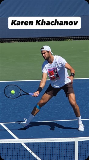 이종원 Jongwon Lee on Instagram: "Karen Khachanov's steady volley practice @karenkhachanov 2025 US Open catch ups #tennis #테니스 #usopen #usopen2025 #khachanov"
