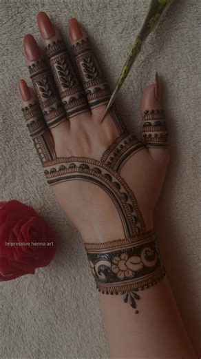 Easy Back Hand Mehndi Design ! #mehndi #henna #mehndidesign #shorts