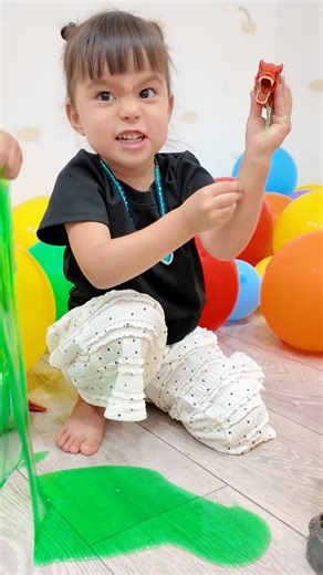 Twin Twin Unboxing Dino DNA Slime Toy! 🔬🦖