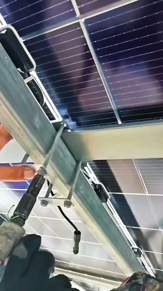 Photovoltaic panel installation