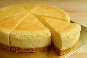 Can You Freeze Juniors Cheesecake? (YES! Here's How) - Easy Freezing