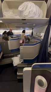 Onboard United Air ✈️ #unitedairlines #aviation #cabincrew #cabin | Flight Aviation Lovers