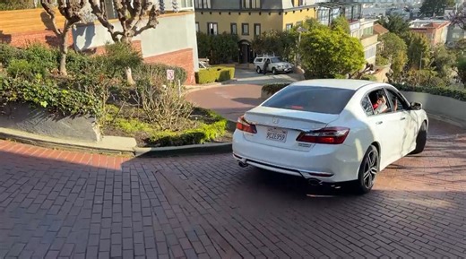 Take a drive down San Francisco’s most famous street with WMUR’s Tom Garris. The steep, winding hill is lined with gorgeous landscaping and stunning views that make tourists slow down, and stop, to snap photos. Read more: http://www.wmur.com/article/san-francisco-lombard-street-painted-ladies-020326/70238774 #SuperBowl #sanfrancisco #california #LombardStreet #patriots #Seahawks | WMUR-TV