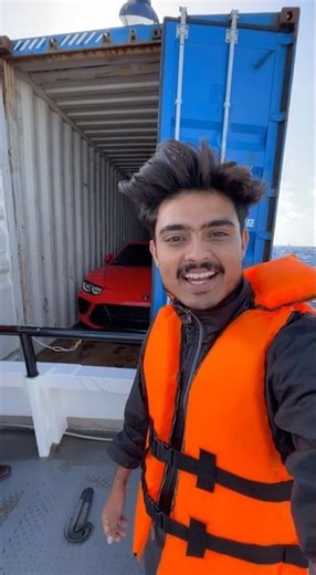 Container me BMW 🌊😱boat ride ⛴️ #shorts #short #ship #boatride #sea #ocean #bmw #boat