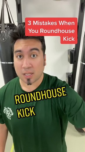 3 #roundhousekick Mistakes ❤️ Follow #roundkicks #karatetok #kicktraining #kickingtips #karatetips