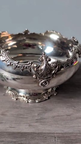 Large Silver Footed Bowl / Vintage Shiny Silver Plated Dish by Meriden Silver Plate Co. Quadruple Plate - Etsy