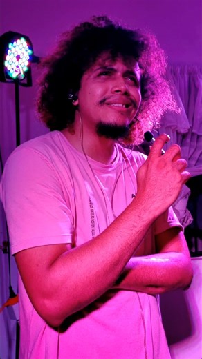 Creo que a @dicksonborja no le gusto la propuesta... . . . . . #áfroka #concierto #músicaenvivo #humor #montería | Manu Medrano | Facebook