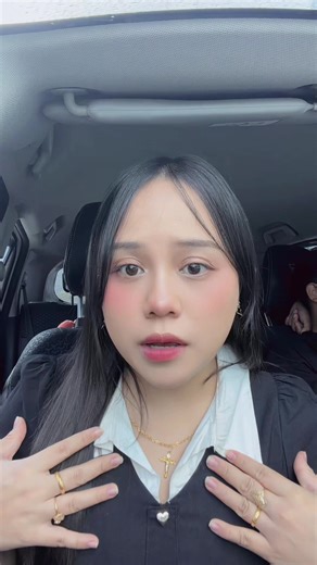 Tiamri Lubis: Ekspresi Lucu dan Gaya Santai