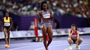 Hamden's Alexis Holmes will run for gold in women's 400m final