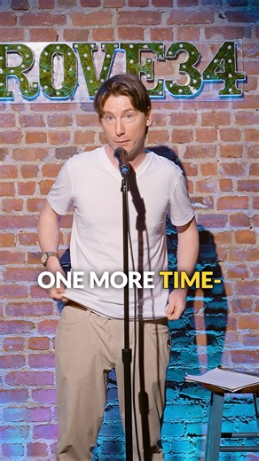 A Dad singing Shania Twain Comedian Matt Stephens at Grove 34 comedy club #shaniatwain #dadjokes #dadjokesdaily #standupcomedy #standupcomedian | Food Coma