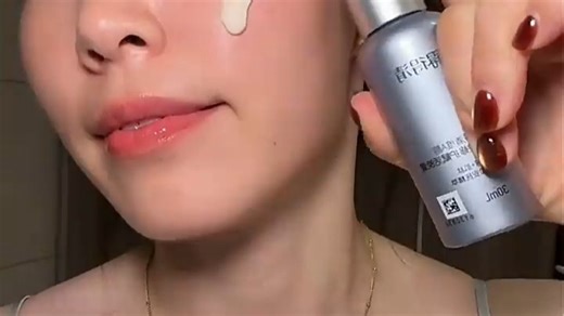 露得清面部霜｜温和修护屏障，敏感肌的晨间救星