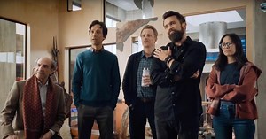 New trailer for Apple TV  comedy ‘Mythic Quest’ teases ‘Always Sunny’ star Rob McElhenney as outlandish creative director - 9to5Mac