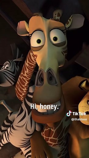 Gloria Gets Stuck in an Air Vent - Madagascar Madness