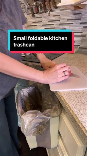 Small kitchen? No problem! This Foldable Kitchen Narrow Trash Can hangs right on your cabinet for easy access while cooking. Space-saving, convenient, and perfect for keeping counters clean and clutter-free. A must-have kitchen accessory! #KitchenOrganization #SpaceSaving #HangingTrashCan #KitchenHacks #SmallKitchenSolutions