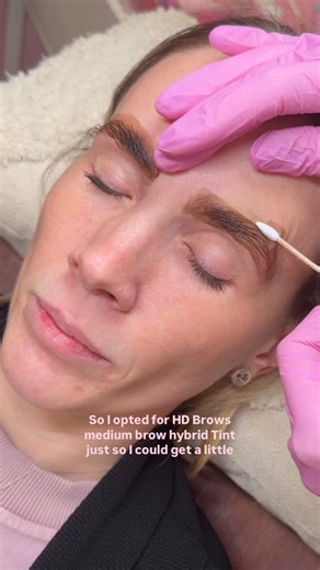 Korean Lash Lift Specialist • Beautyful by Lauren Salon 🌷 on Instagram: "✨ Signature Brow Tint & Tidy ✨ This isn’t just a quick wax-and-go… this is a 30-minute, in-depth brow appointment for anyone who wants brows that actually suit their face 🤍 We’ll: ✔️ Shape and wax ✔️ Custom tint your brows ✔️ Get them into their best possible shape ✔️ Show you how to style or fill them in at home (if needed) Perfect if you’re: • A new client • Or you haven’t been to me in 6+ months 💷 £25 | 30 minutes Bro