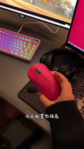 Oscar s e-sports arena offers free Internet access #Most people don t tell him#E-sports ar