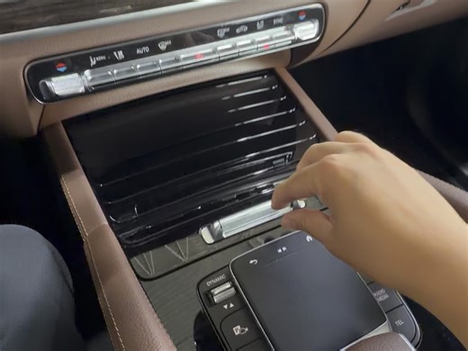 沉浸式感受奔驰GLE。但是350系。