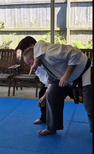 SGR #Jujutsu: working some #aiki into the #jujitsu today #aikido #iriminage #henka