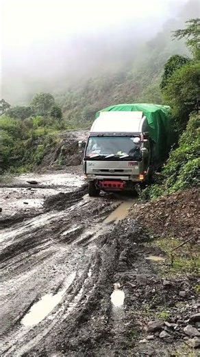 Extreme Wonderful Truck Face The Most Dangerous Mud Hill #automobile #jcb #tractor #offroad #heavy