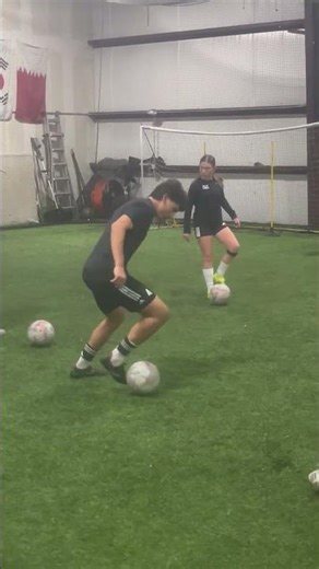 ⚽ 1A Soccer | Technical warm-up today so the touches are clean when the game speeds up