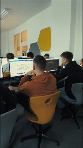 1.6K views · 25 reactions |  Podívejte se, jak to u nás vypadá! DEN OTEVŘENÝCH DVEŘÍ 16. PROSINCE.  Na místě budete moct mluvit s učiteli, studenty a zjistit více informací  | SOŠ ochrany osob a majetku - Karviná | Facebook