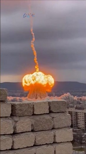 Blinding Flash: A Nuclear Explosion That Leveled Everything in Seconds