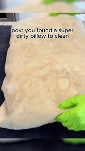 I cleaned this super dirty pillow | Clean That Up