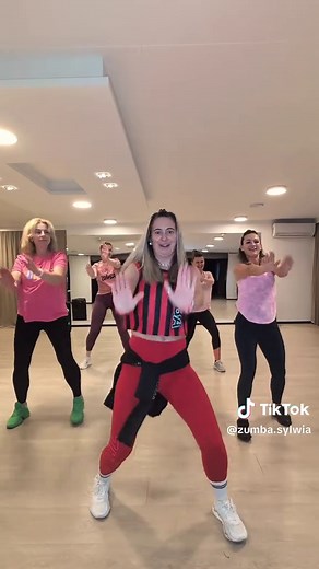 Zumba w 4 krokach – łatwy układ taneczny!