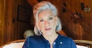 Internet reacts to TV anchor’s firing after she let her hair go gray