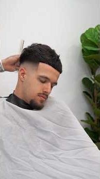 Skin fade tutorial step by step using @heinigerprofessionals_uk detachable and fading clippers 🚨