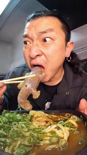 Mokochan Cooking ASMR Mukbangs | Noodles in a Truck
