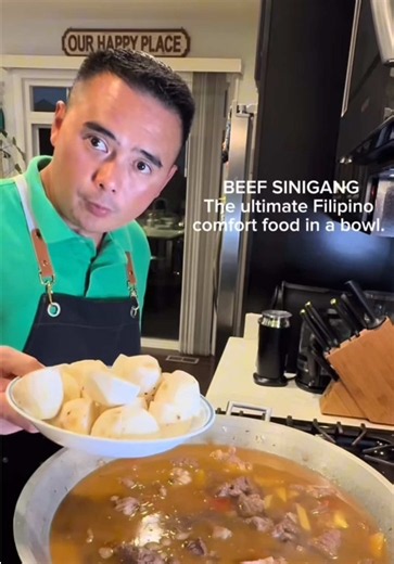 🔥 BEEF SINIGANG | ULTIMATE FILIPINO COMFORT FOOD 🇵🇭🍲 Hot, sour, savory, and deeply comforting 😮‍💨🔥 This Beef Sinigang is loaded with fall-apart tender beef, hearty vegetables, and a rich tamarind broth that hits every time. Slow-simmered with tomatoes, onions, and ginger until the broth turns bold, cozy, and packed with flavor 🤤 🥩 Beef chuck beef bones 🍅 Tomatoes 🧅 Onions 🫚 Ginger 🥔 Gabi (taro) 🍆 Eggplant 🫛 Okra 🥬 Mustasa (mustard greens) 🌶 Chili peppers ✨ Tamarind soup base Ser