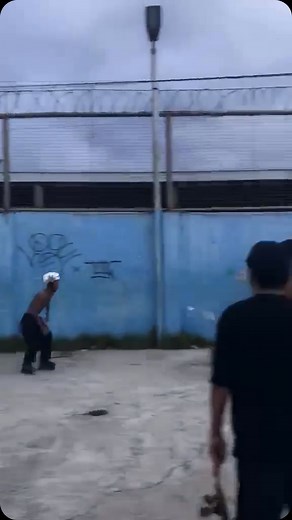 360 again 😮‍💨🖤😂 #rollerblading #inlineskating #aggressiveinline #aggressiveskating #rollerfreestyle | Ianblade4life