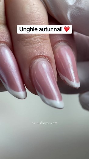 Nuova Collezione Cometa: Anteprima Colori e Prodotto per Unghie Autunnali