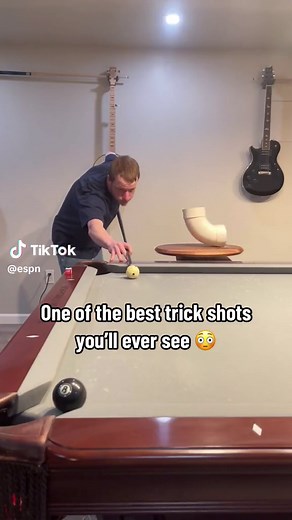 The timing 🤯 (via pocketbilliardshots/IG) #pool #billiards #trickshot #skill