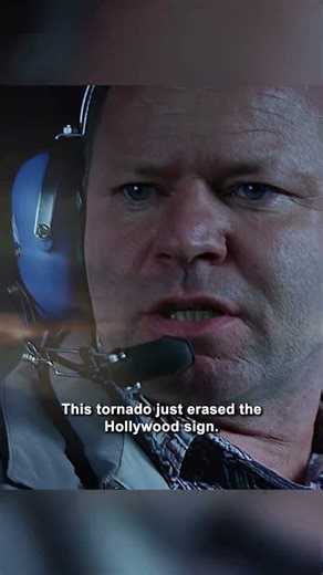 🌪️ The Day After Tomorrow: Iconic LA tornado outbreak scene#TheDayAfterTomorrow