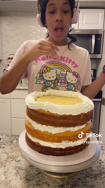 Lily's Cake Decorating Journey | Team Lily #momanddaughter 🎂 🇩🇴