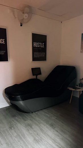 💦 Relax. Recover. Recharge. Surely you knew about our recovery room.. right? 👀 Our HydroMassage bed uses powerful water jets to deliver a full-body massage — without even getting wet! 💆‍♀️ ✨ Benefits include: Relieving sore muscles Reducing stress & tension Improving circulation Promoting faster recovery Your body deserves this level of self-care. Try it after your next workout or anytime you need a little reset. 🌊 Get your first hydro session 50% off TODAY!!! #HydroMassage #RecoveryMode #We